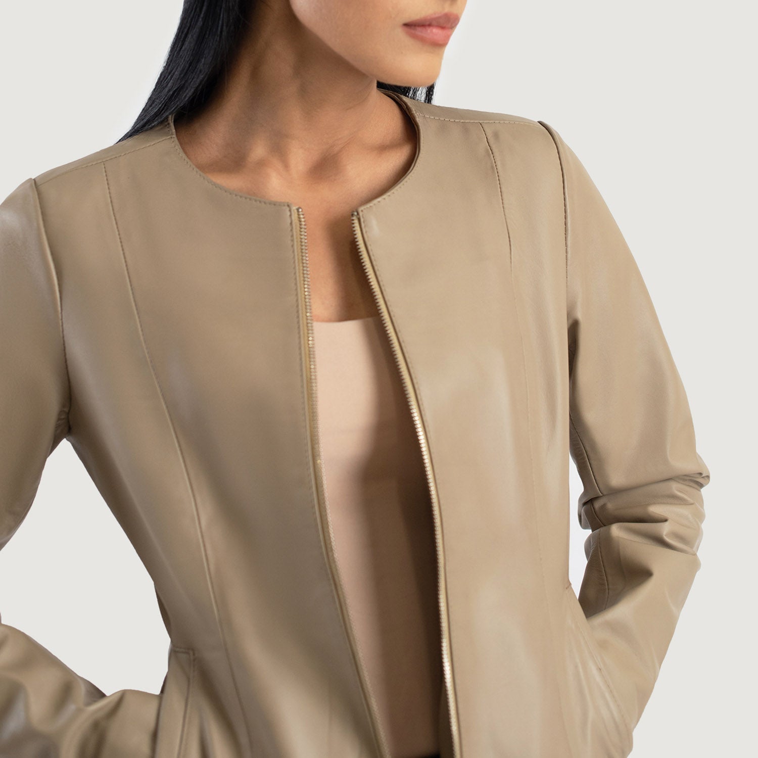 Zoomed in view of the two functional exterior welt pockets seamlessly integrated into the front panels.