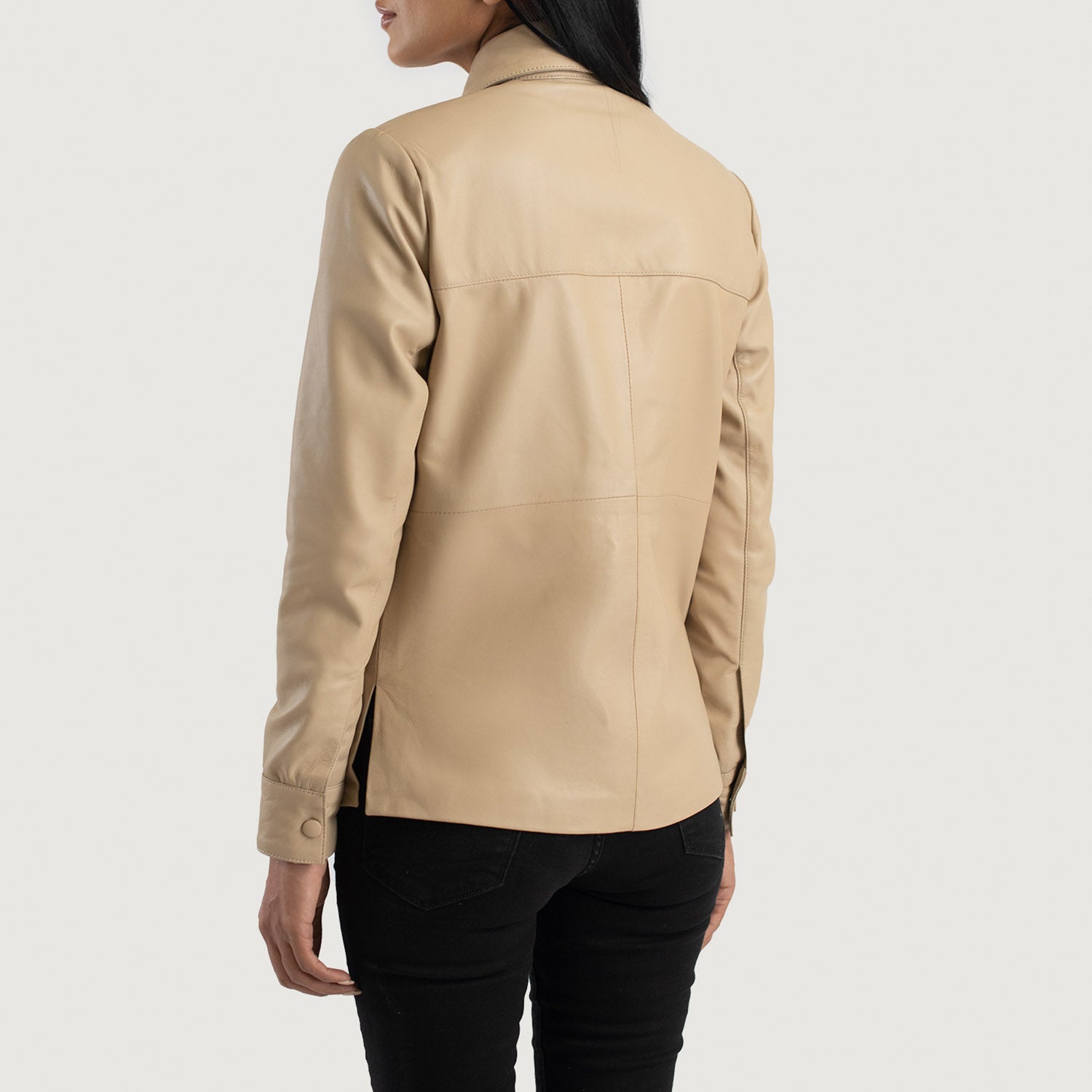 Close up of the crisp, structured shirt style collar crafted from premium semi aniline beige leather.