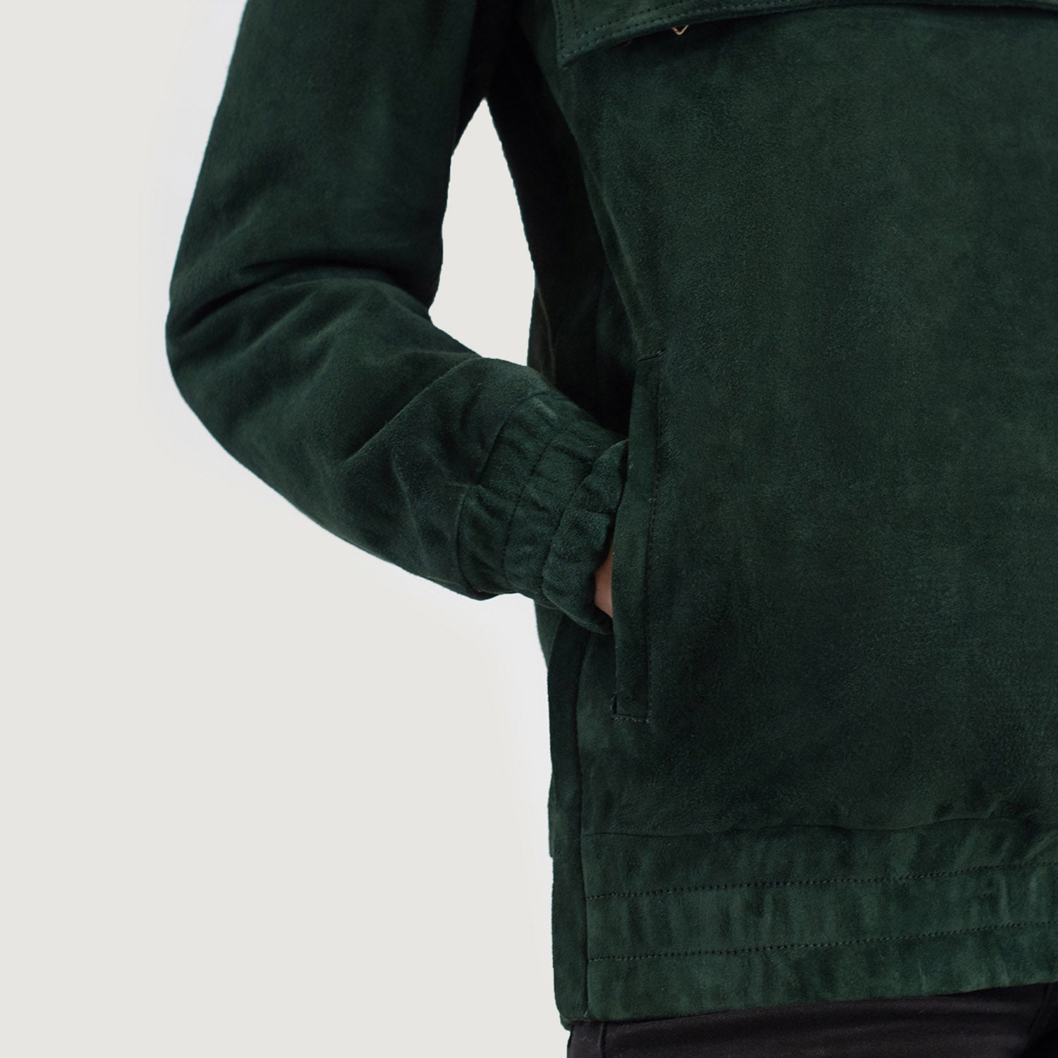 Close up of the hidden pouch pocket located under the front flap.